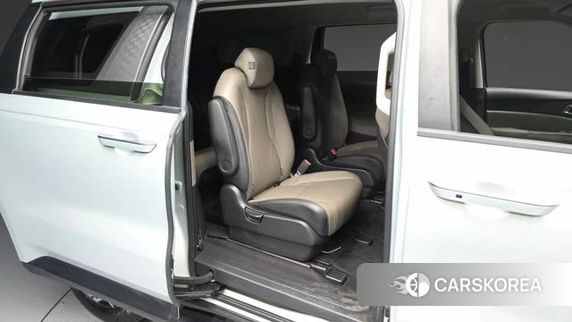 Kia The New Carnival 4th Generation 2025 Серебряный из Кореи, фото 3