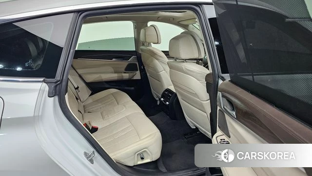 BMW 6 Series GT (G32) 2018 Белый из Кореи, фото 3