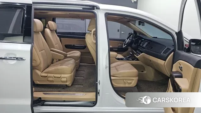 Kia The New Carnival 2019 Белый из Кореи, фото 3