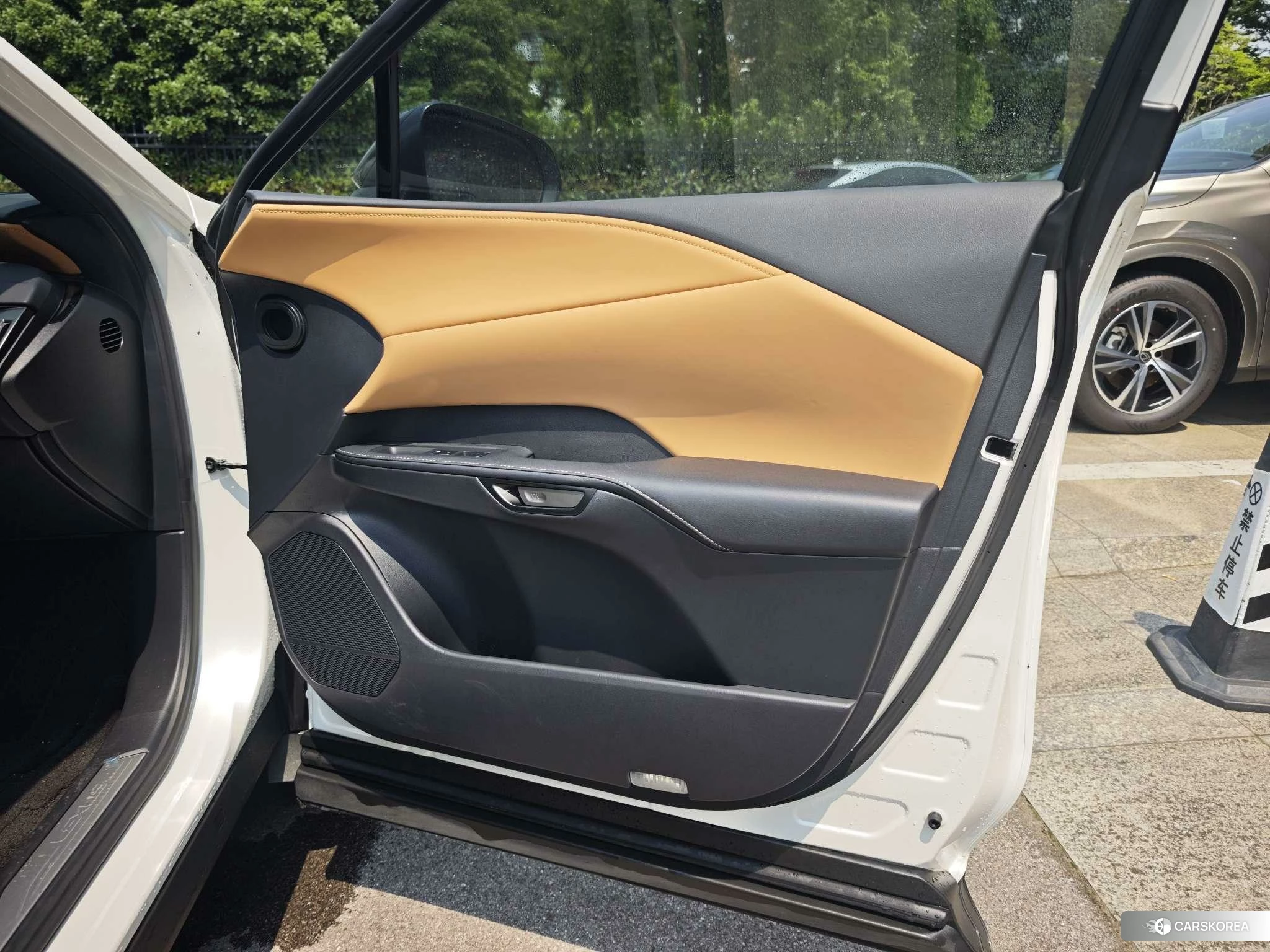 Lexus RX 2023 Белый из Китая, фото 3