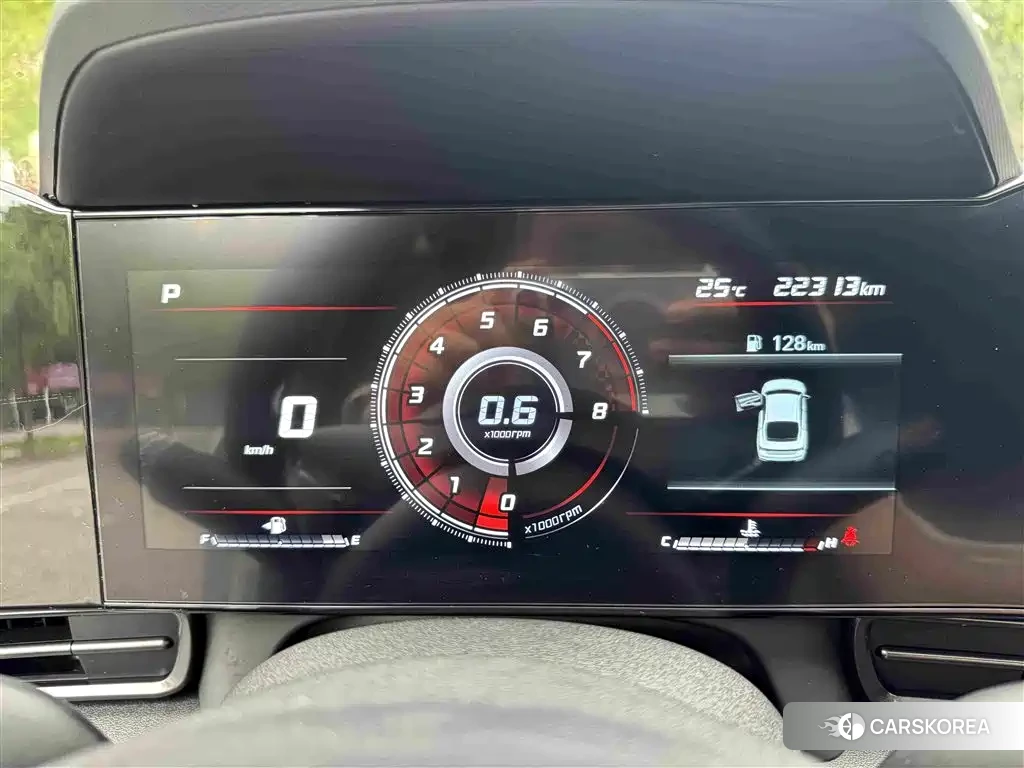Hyundai Elantra 2023 Белый из Китая, фото 3