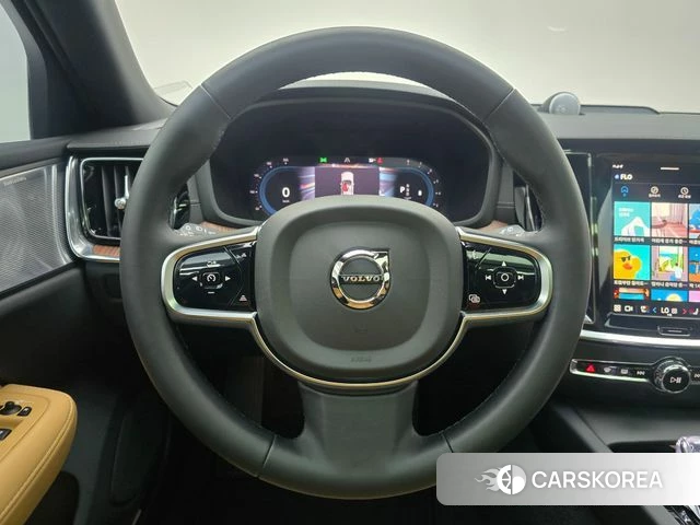 Volvo V60 Cross-Country 2nd Generation 2025 Белый из Кореи, фото 3