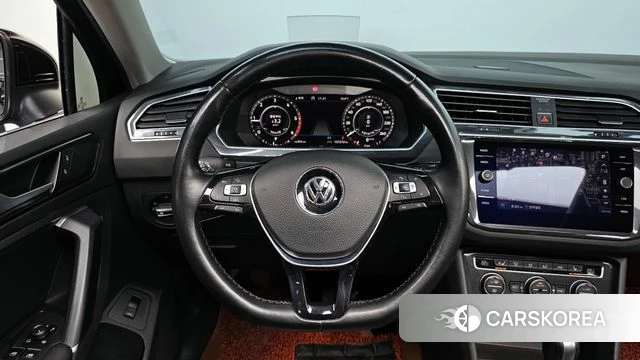Volkswagen Tiguan second Generation 2018 Черный из Кореи, фото 3