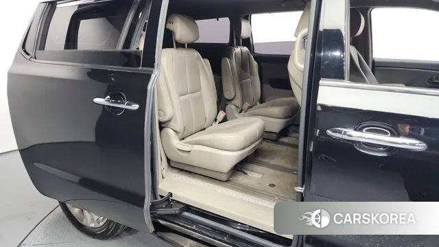 Kia All New Carnival 2018 Черный из Кореи, фото 3