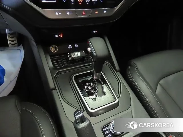 Ssangyong The New Rexton Sport 2023 Жемчужный цвет из Кореи, фото 3