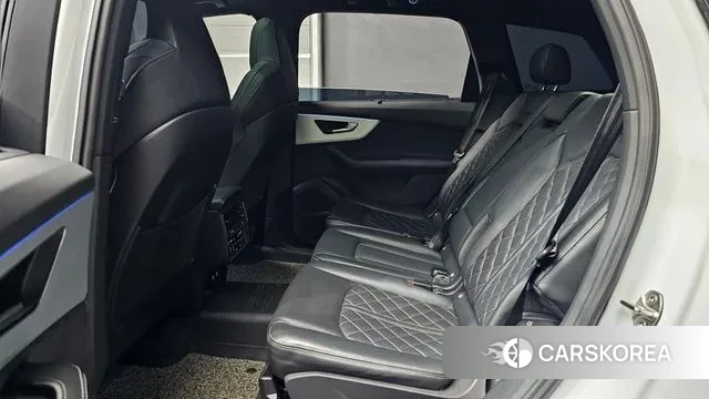 Audi Q7 (4M) 2023 Белый из Кореи, фото 3