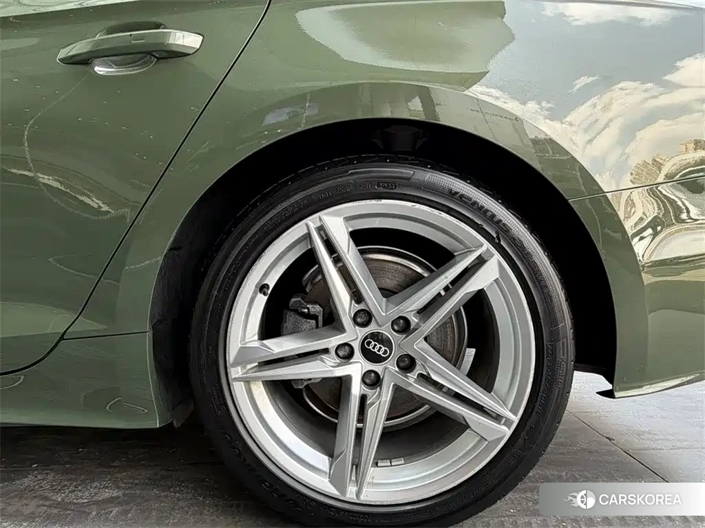 Audi A5 2022 Зеленый из Китая, фото 3