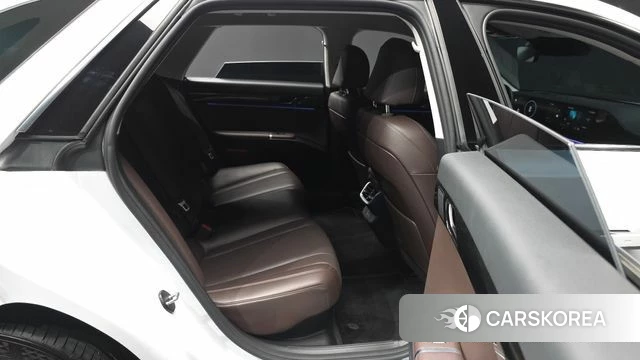 Hyundai Grandeur Hybrid (GN7) 2023 Белый из Кореи, фото 3