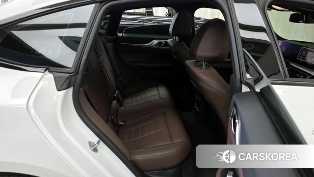 BMW 4 Series (G22) 2025 Белый из Кореи, фото 3