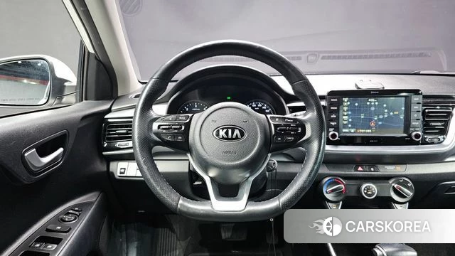 Kia Stonic 2018 Белый из Кореи, фото 3