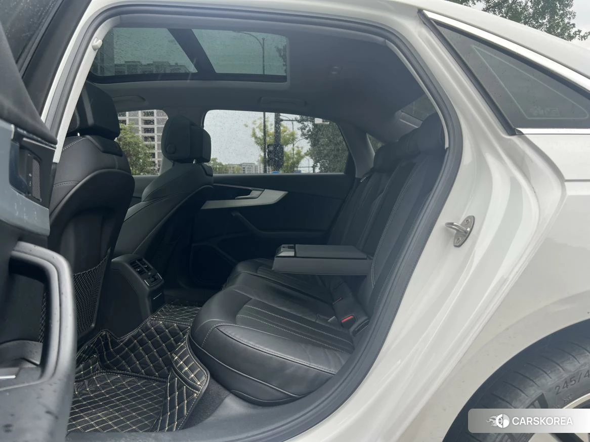 Audi A4L 2020 Белый из Китая, фото 3