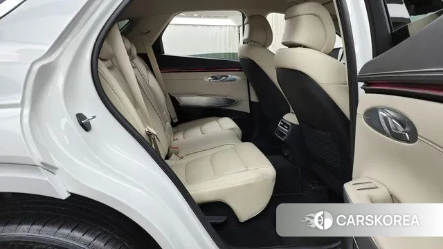 Genesis GV70 2024 Белый из Кореи, фото 3