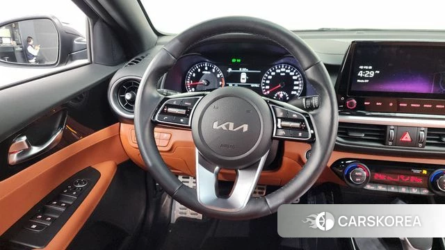 Kia The New K3 2nd generation 2023 Серый из Кореи, фото 3