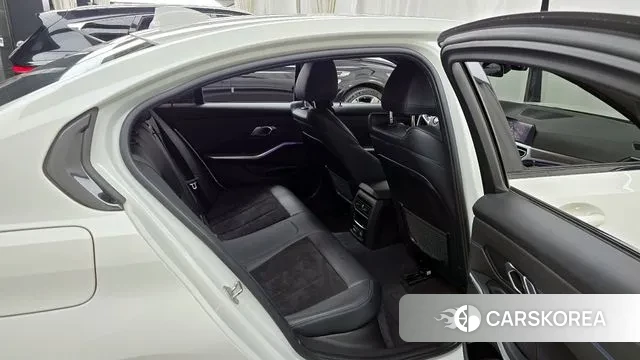 BMW 3 Series (G20) 2019 Белый из Кореи, фото 3