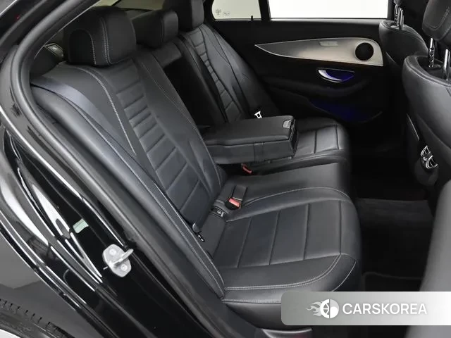 Mercedes-Benz E-Class W213 2018 Черный из Кореи, фото 3