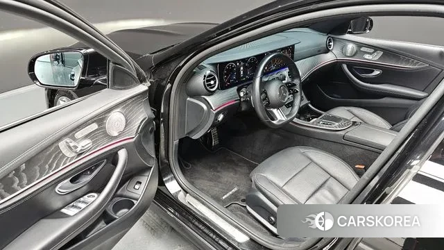 Mercedes-Benz E-Class W213 2022 Черный из Кореи, фото 3