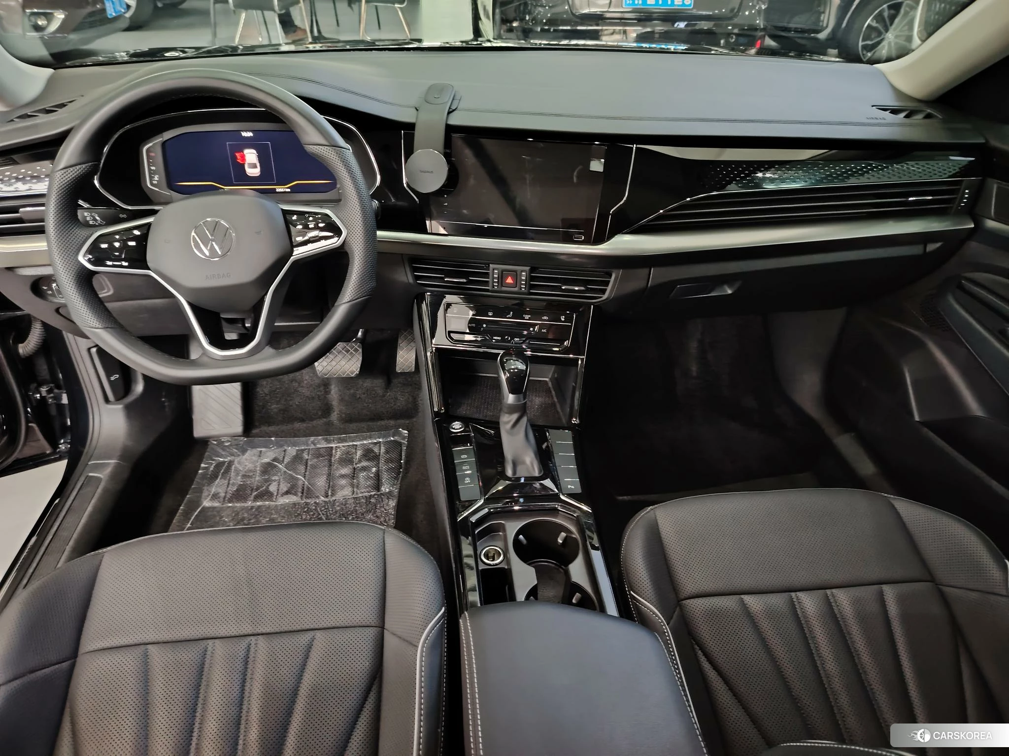 Volkswagen Passat 2024 Черный из Китая, фото 3