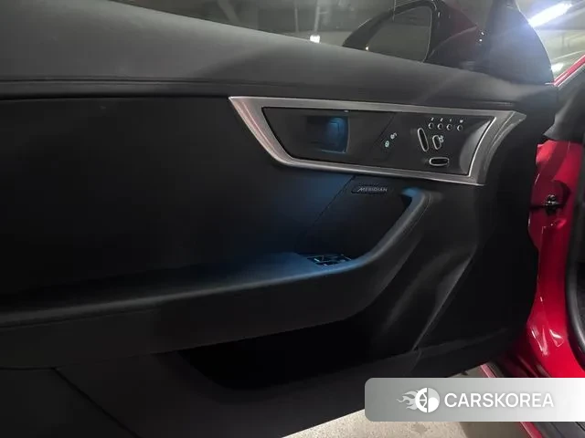 Jaguar F-TYPE 2020 Красный из Кореи, фото 3