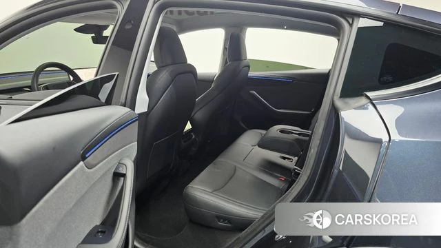 Tesla Model Y 2025 Серый из Кореи, фото 3