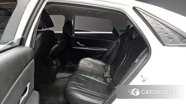 Hyundai The New Avante Hybrid (CN7) 2023 Белый из Кореи, фото 3