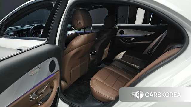 Mercedes-Benz E-Class W213 2021 Белый из Кореи, фото 3