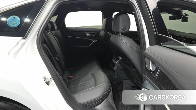 Audi A6 (C8) 2021 Белый из Кореи, фото 3