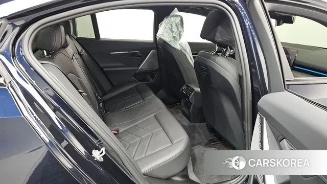 BMW 5 Series (G60) 2024 Черный из Кореи, фото 3