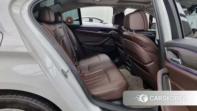 BMW 5 Series (G30) 2020 Белый из Кореи, фото 3