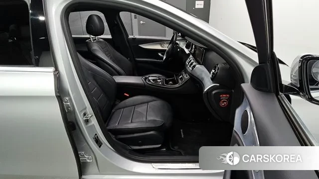 Mercedes-Benz E-Class W213 2020 Серебряный из Кореи, фото 3