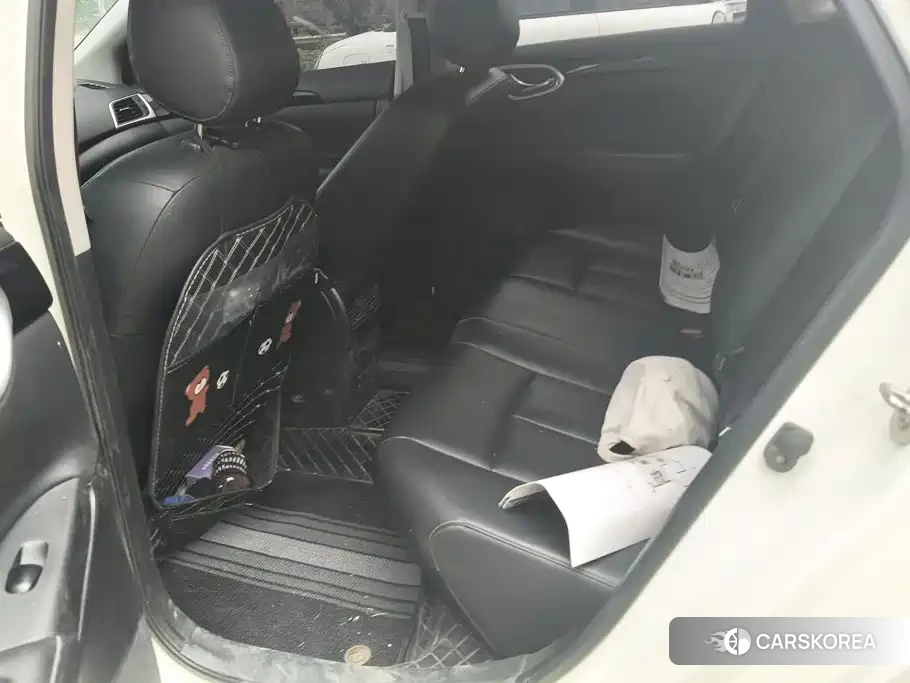 Nissan Sylphy 2023 Белый из Китая, фото 3