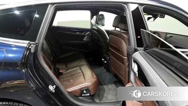 BMW 6 Series GT (G32) 2022 Черный из Кореи, фото 3