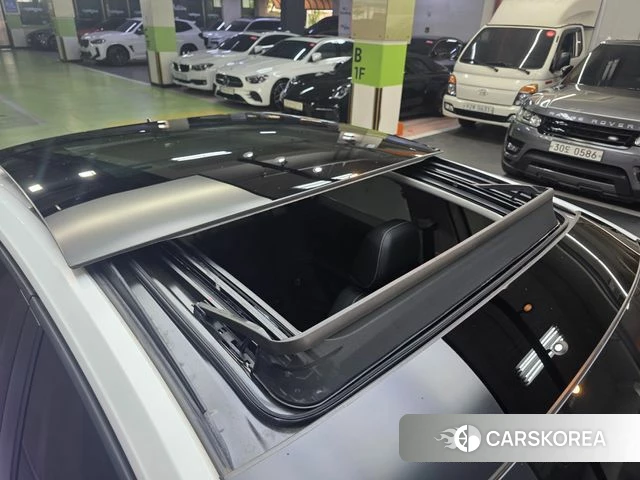 Volkswagen 7th Generation of Jetta 2024 Белый из Кореи, фото 3