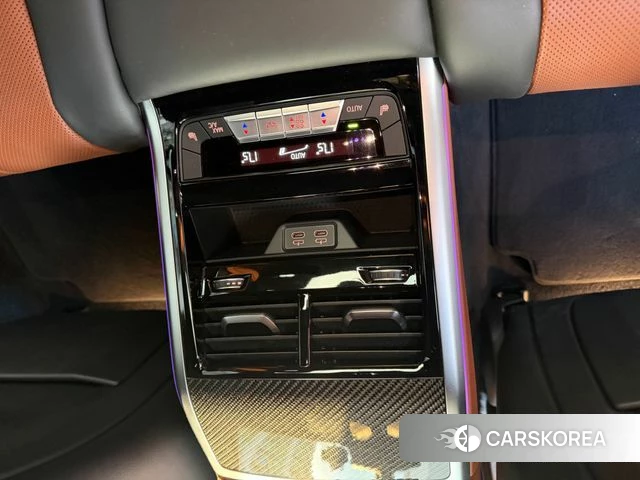 BMW 8 Series (G15) 2025 Белый из Кореи, фото 3