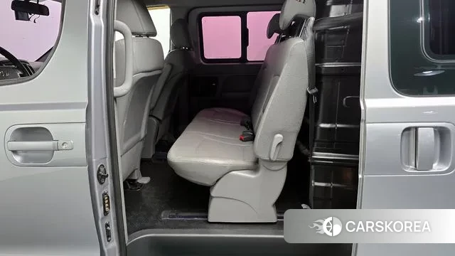 Hyundai Grand Starex 2018 Серебряный из Кореи, фото 3