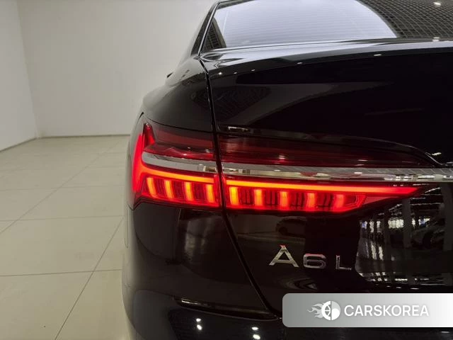 Audi A6L 2023 Черный из Китая, фото 3