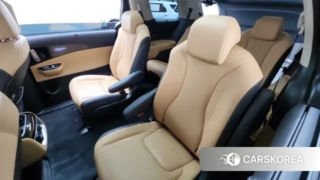 Kia Carnival 4th generation 2023 Черный из Кореи, фото 3
