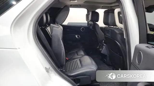 Land Rover Discovery 5 2021 Белый из Кореи, фото 3