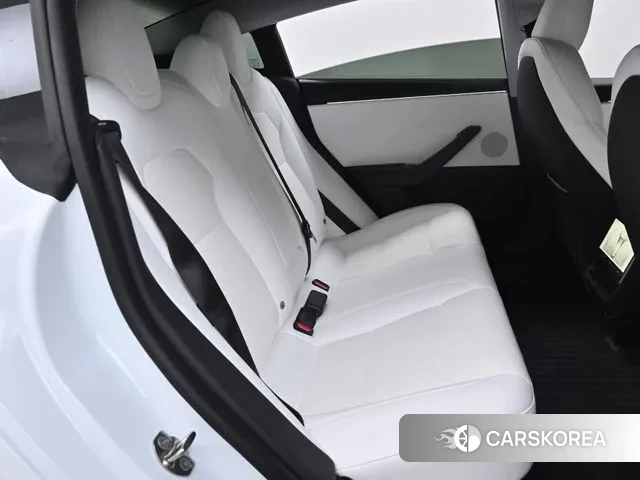Tesla Model 3 2024 Белый из Кореи, фото 3