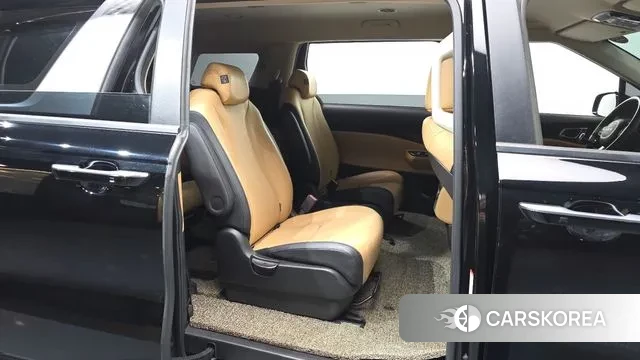 Kia Carnival 4th generation 2022 Черный из Кореи, фото 3