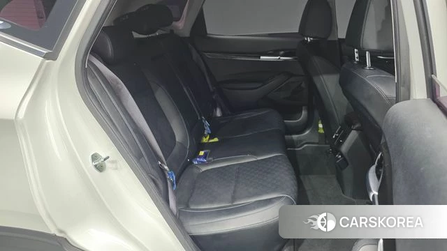 Kia Seltos 2022 Белый из Кореи, фото 3