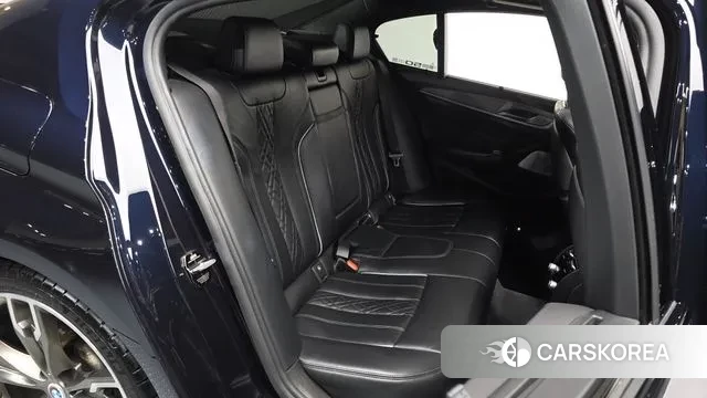 BMW 5 Series (G30) 2018 Черный из Кореи, фото 3