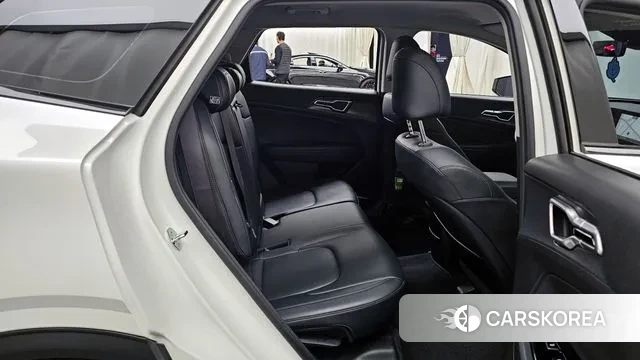 Kia Sportage 5th Generation 2023 Белый из Кореи, фото 3