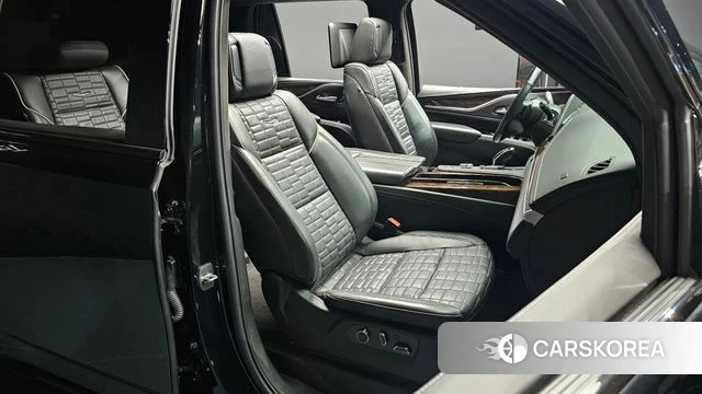 Cadillac Escalade 5th Generation 2022 Черный из Кореи, фото 3