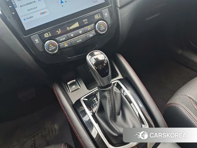 Nissan Qashqai 2022 Белый из Китая, фото 3