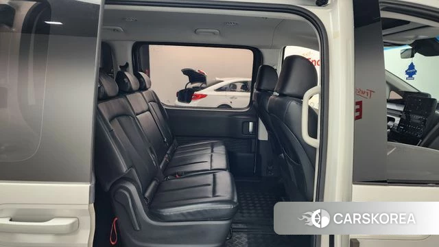 Hyundai Staria 2022 Белый из Кореи, фото 3