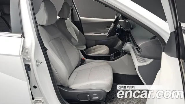 Hyundai Kona (SX2) 2023 Белый из Кореи, фото 3