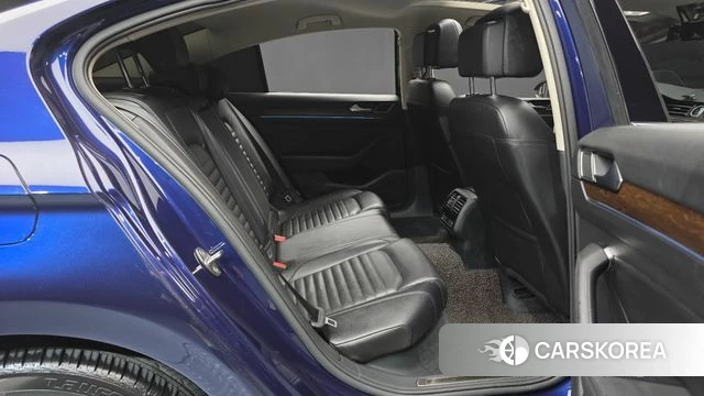 Volkswagen Passat GT (B8) 2018 Синий из Кореи, фото 3