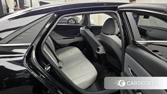 Hyundai Avante (CN7) 2023 Черный из Кореи, фото 3