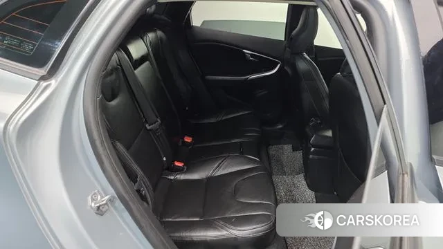 Volvo V40 2018 Серебряный из Кореи, фото 3