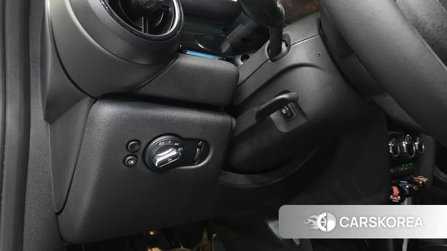 Mini Cooper 2023 Белый из Кореи, фото 3